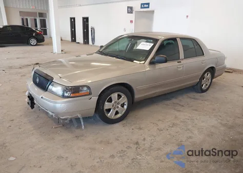 2004 Ford Crown Victoria Lx z USA, uszkodzony, nr VIN 2FAFP74W44X145987